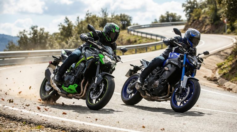 comparaison détaillée entre la kawasaki z900 et la yamaha mt-09 : performances, design, confort et rapport qualité-prix pour choisir la moto idéale.