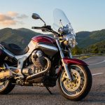 découvrez la moto guzzi norge 1200, la moto routière alliant confort exceptionnel et performances fiables pour des voyages inoubliables sur tous les types de routes.